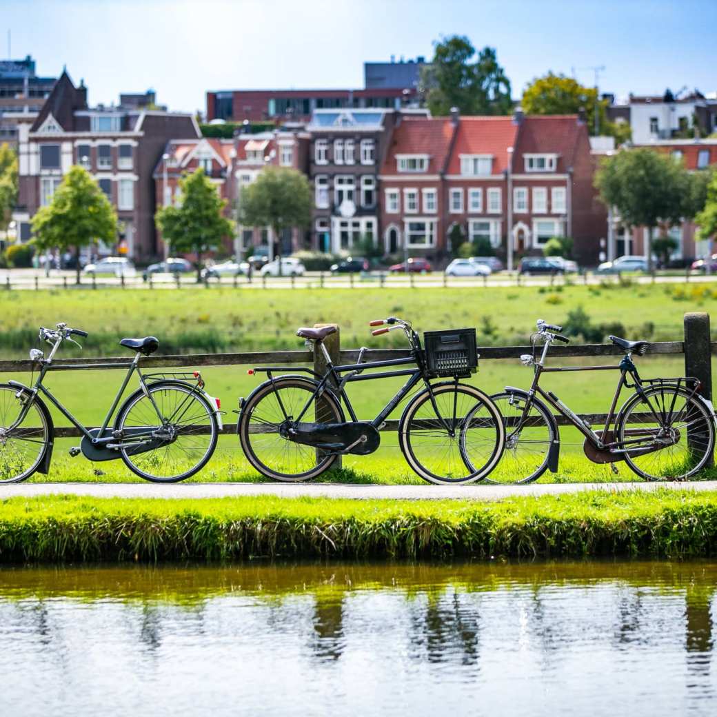 98854 Arnhem fietsen bij het water