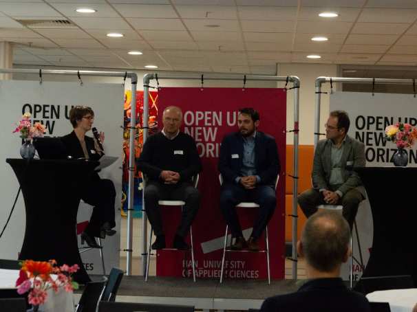 Opening moment of the AgriFood Forward World Café with participants gathered at HAN