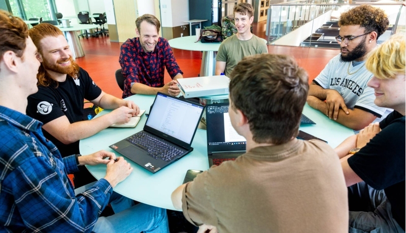 HAN engineering students working together on a project