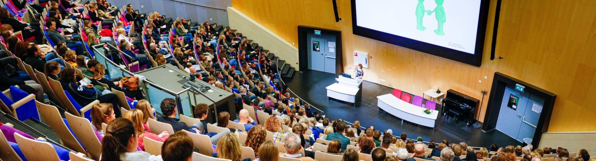 Studenten in een auditorium
