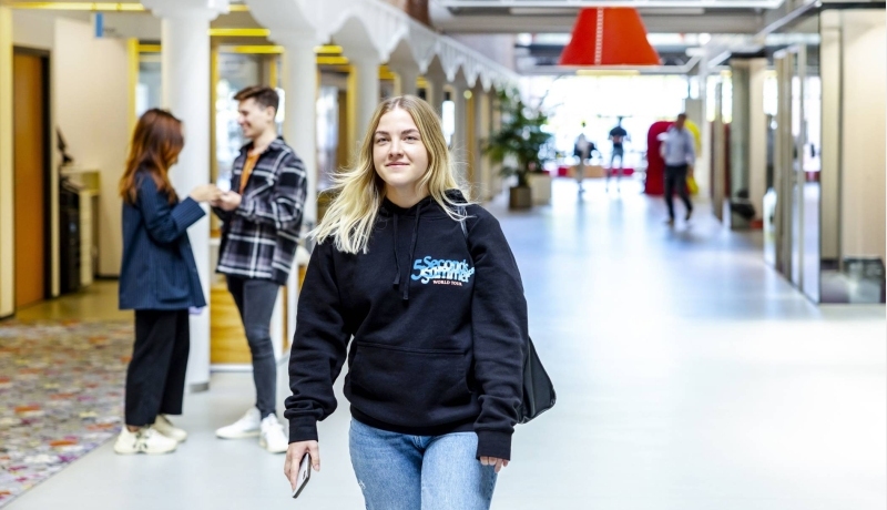Studenten in International School of Business Basecamp