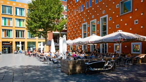 Go out for a drink at one of the many cozy cafes and bars in Nijmegen.