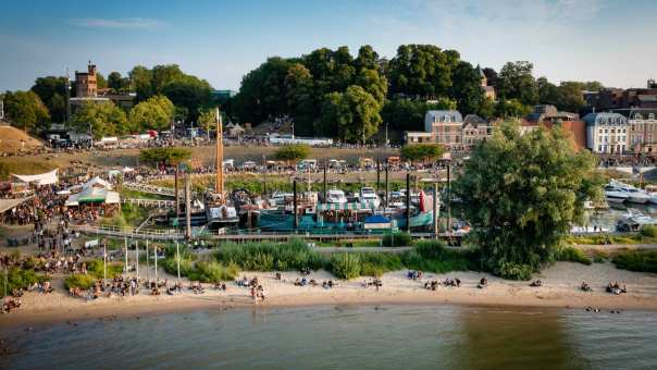 Waalstrand: The best place to be in Nijmegen during the summer. Music. Refreshing drinks. Good vibes. Do check the weather forecast before you head out.