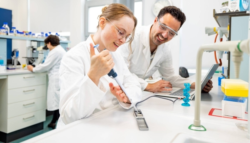 impression student in laboratorium