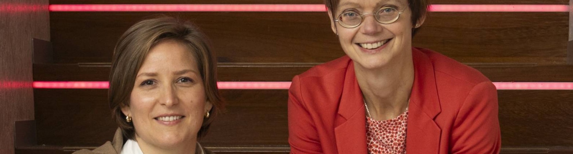 Opleidingscoördinatoren Lily Gustini (links, track Chemistry) en Andrea Thiele (track Molecular Life Sciences van de master Applied Molecular Sciences