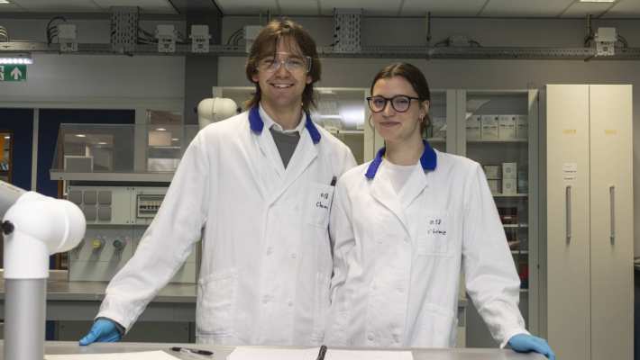 Dariuss en Amelija, beide uit Letland, studeren Chemistry aan de HAN