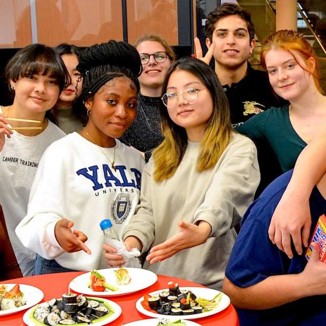 The ISB Community hosted a sushi workshop. 