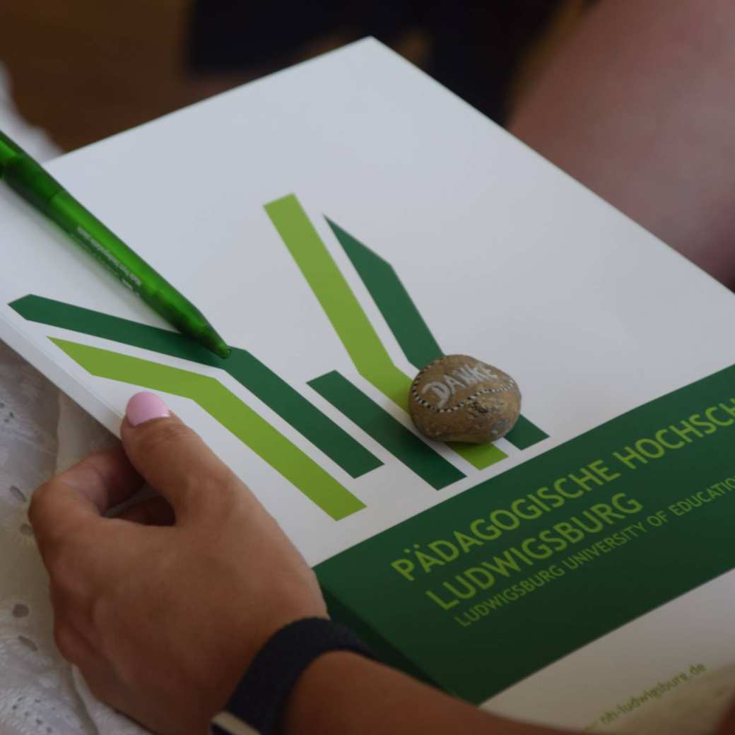 NETT DEVISE - toegevoegd door Naomi Plass