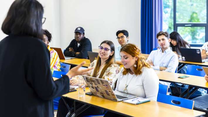 Sample Lecture for international students at HAN University of Applied Sciences on a laptop